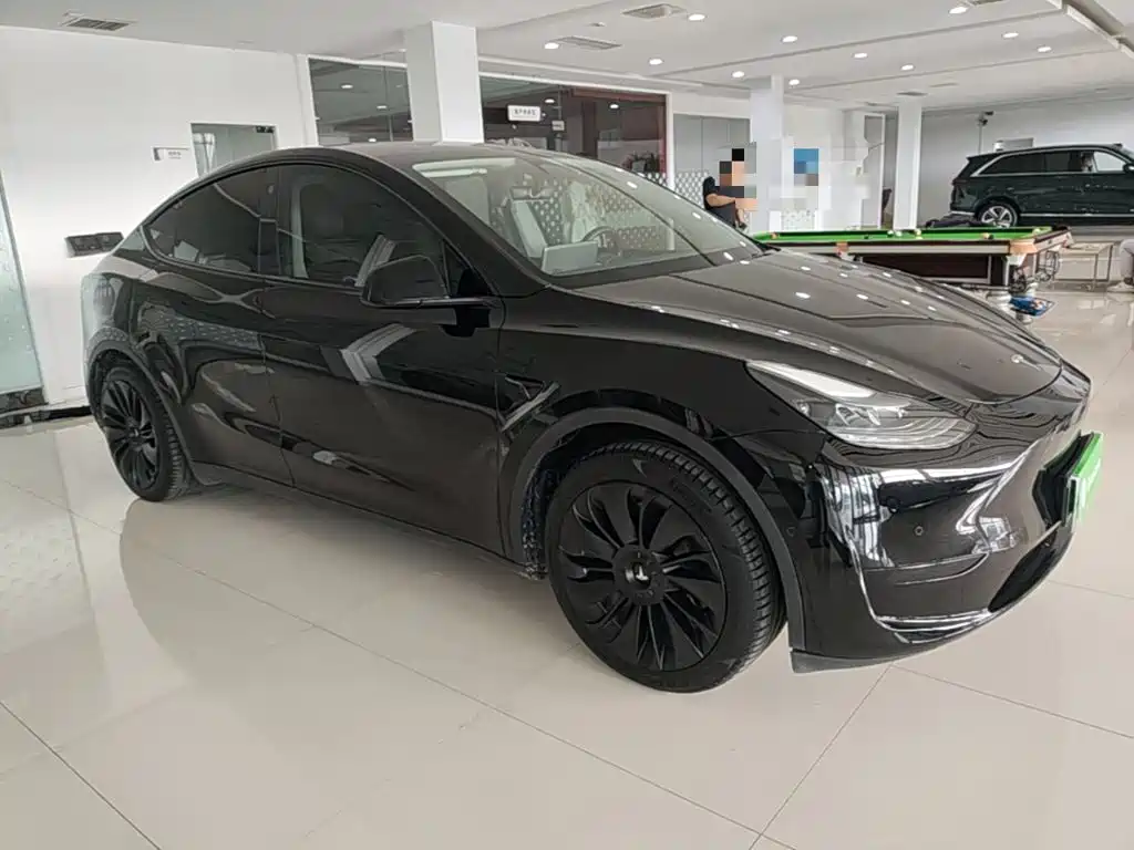 Tesla Model Y — фото 4