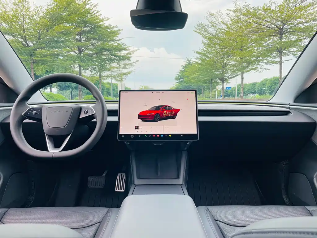 Tesla Model 3 — фото 22