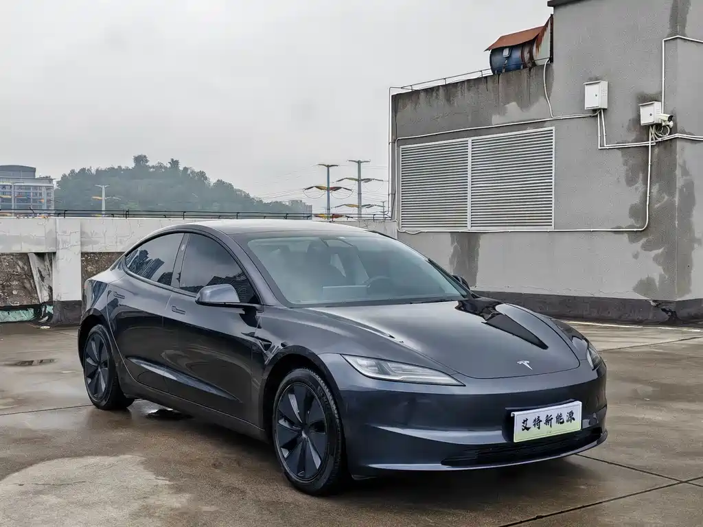 Tesla Model 3 — фото 3