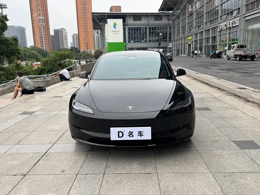 Tesla Model 3 — фото 2