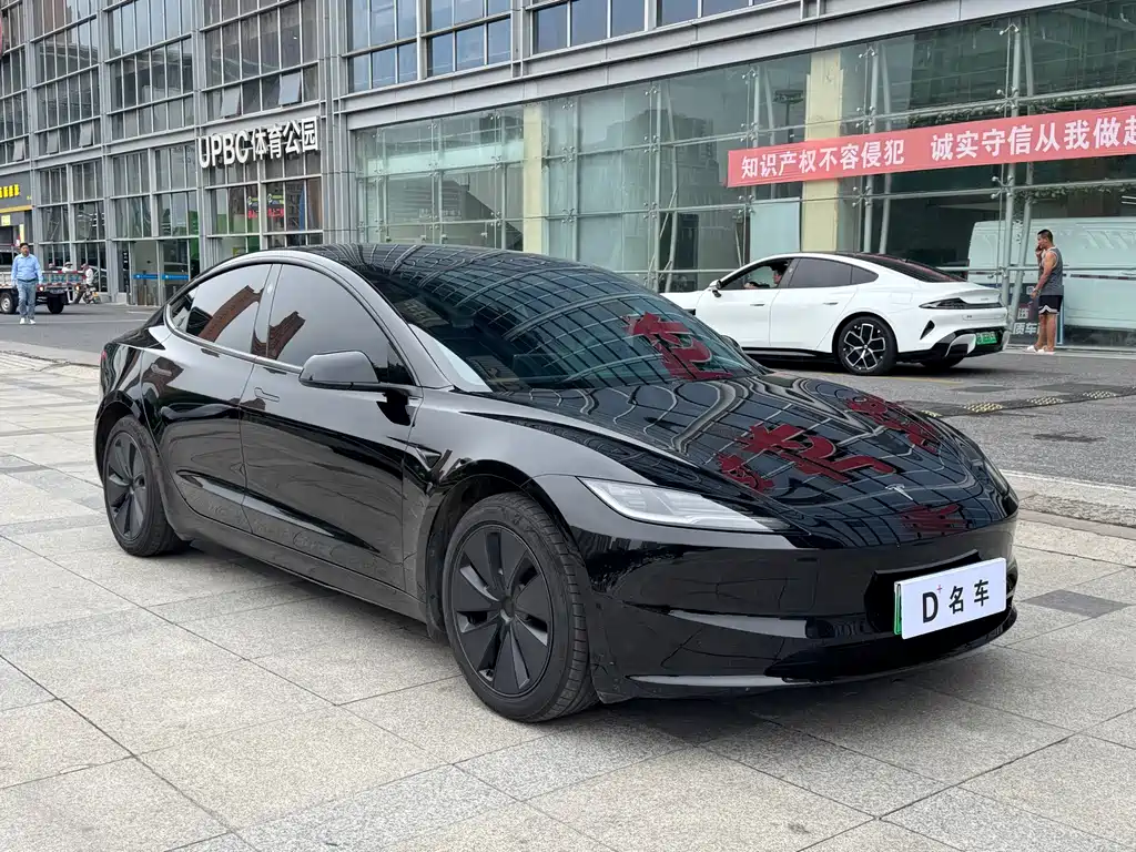 Tesla Model 3 — фото 4