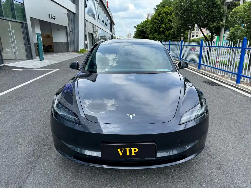 Tesla Model 3 — фото 2