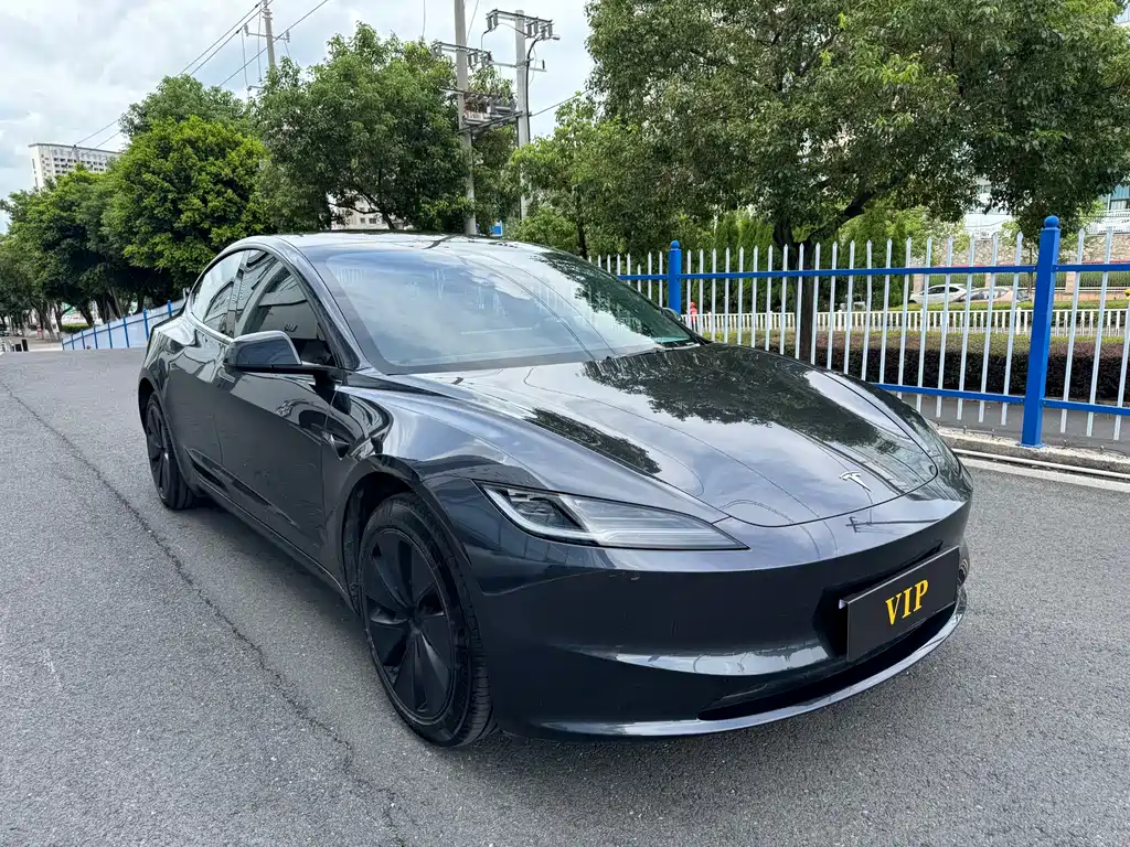 Tesla Model 3 — фото 3