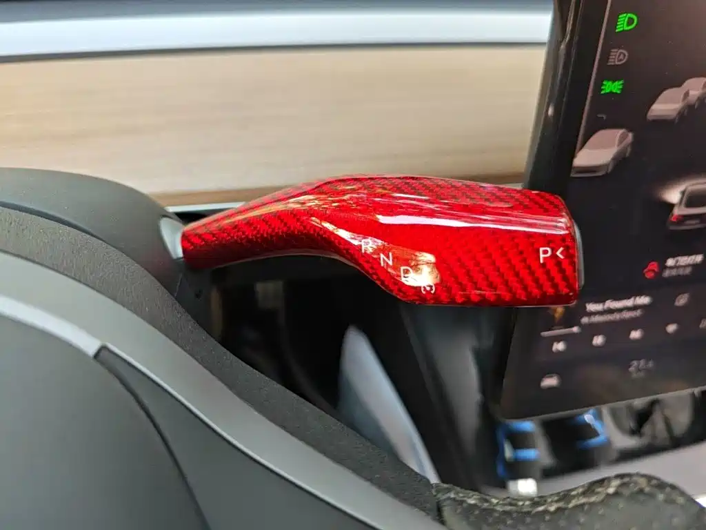 Tesla Model 3 — фото 10