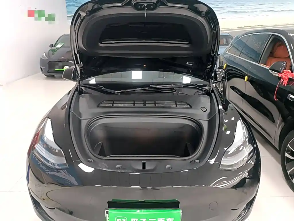 Tesla Model Y — фото 20