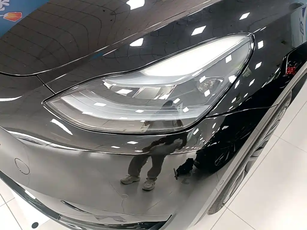 Tesla Model Y — фото 24