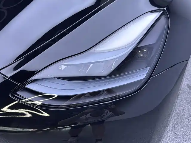 Tesla Model Y — фото 13