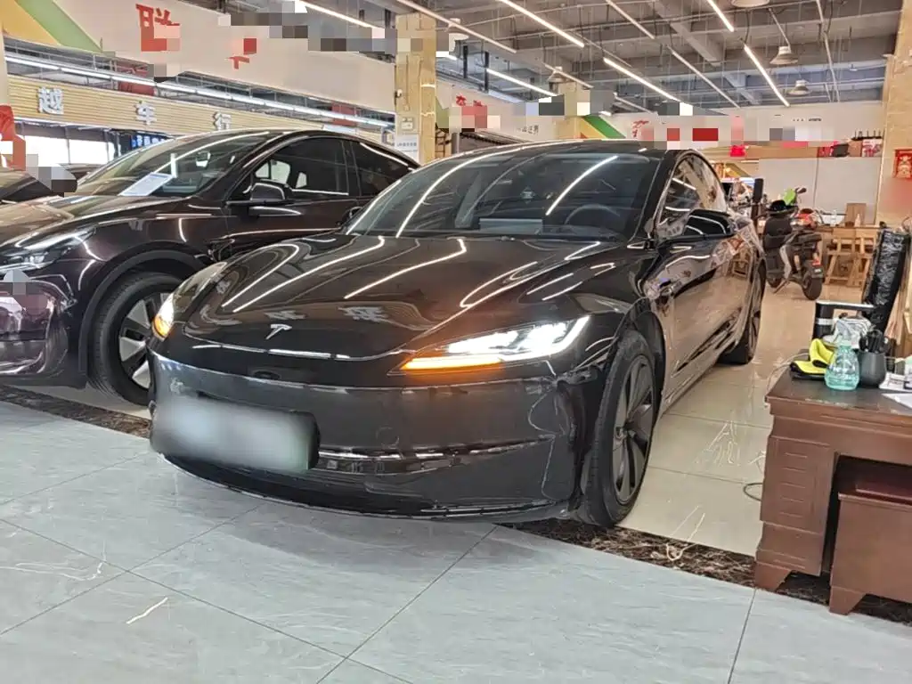 Tesla Model 3 — фото 2