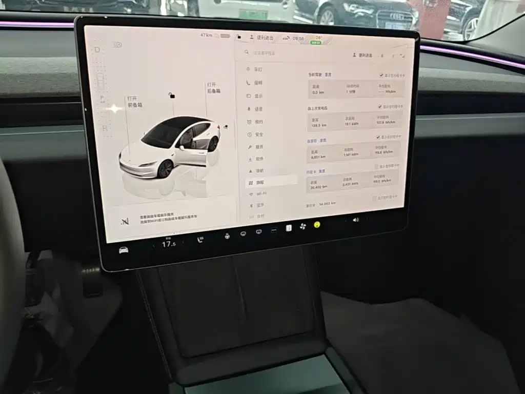 Tesla Model 3 — фото 13
