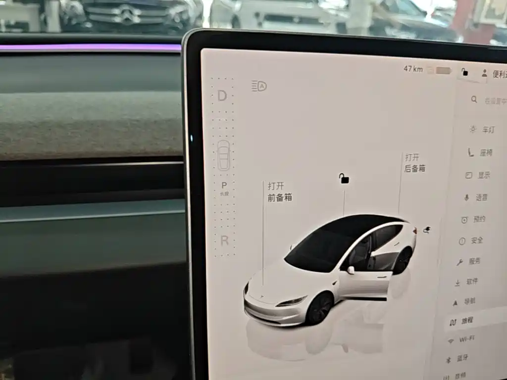 Tesla Model 3 — фото 14