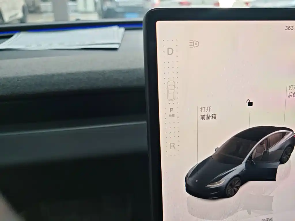 Tesla Model 3 — фото 10