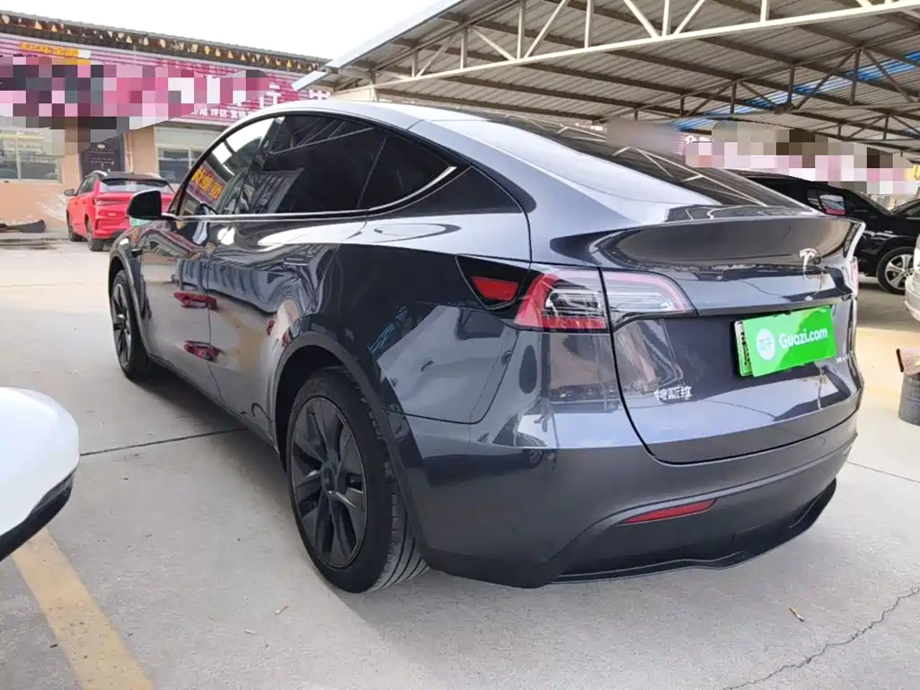 Tesla Model Y — фото 5