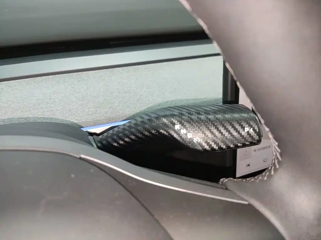 Tesla Model Y — фото 14