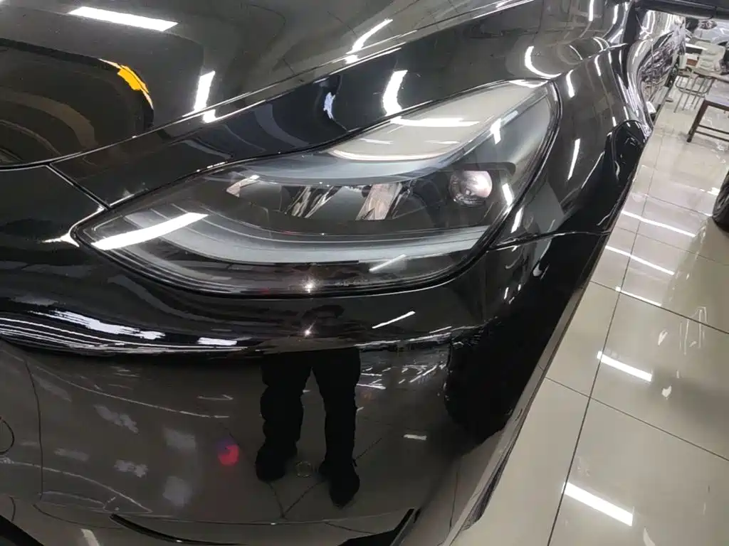 Tesla Model Y — фото 24
