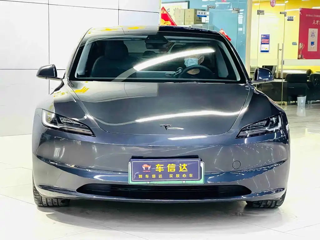 Tesla Model 3 — фото 2
