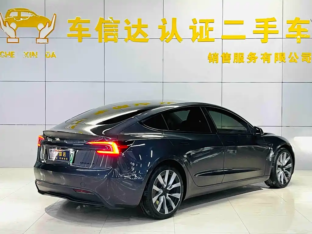 Tesla Model 3 — фото 3