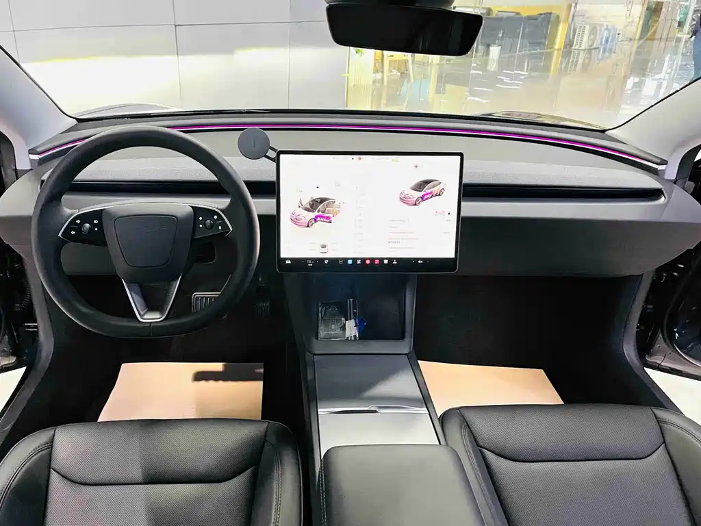 Tesla Model 3 — фото 9