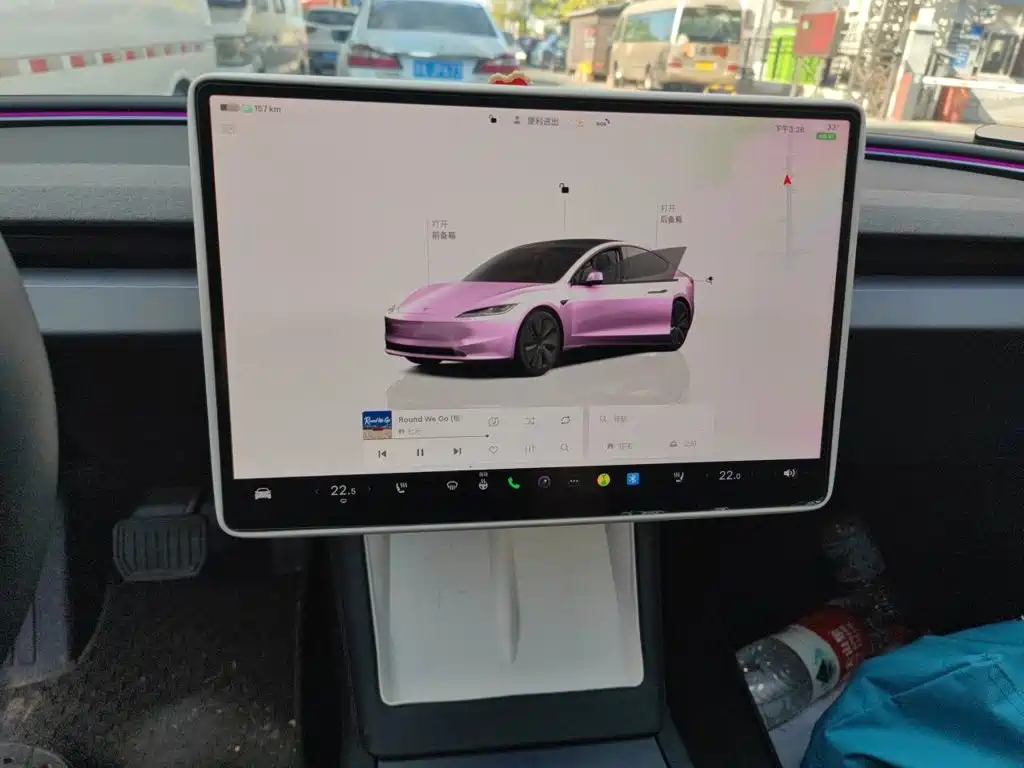 Tesla Model 3 — фото 14