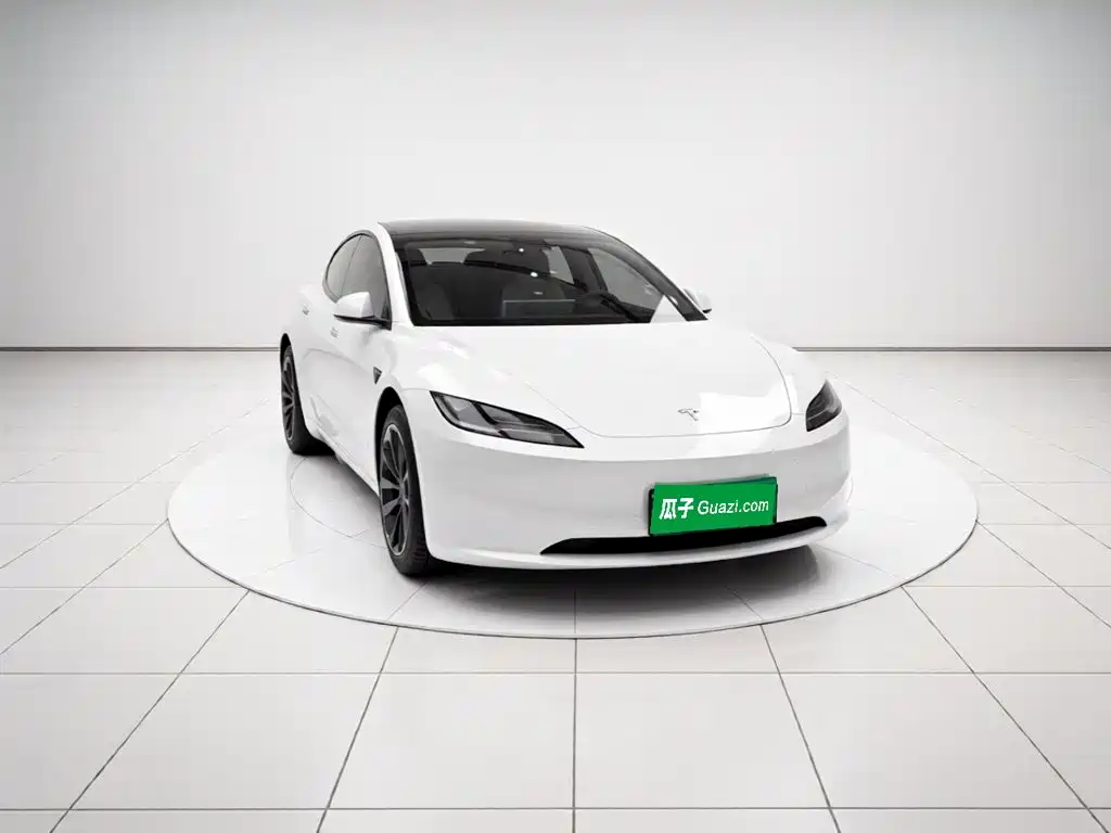 Tesla Model 3 — фото 3