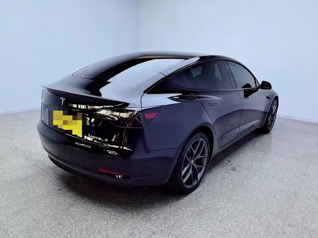 Tesla Model 3 — фото 13