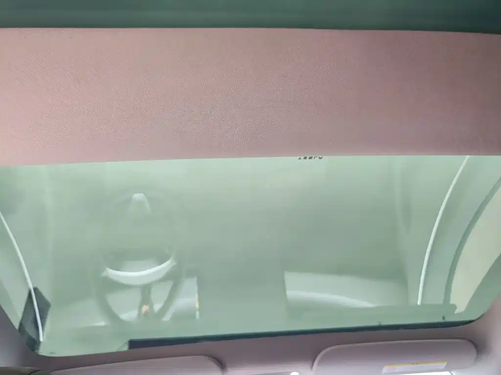 Tesla Model 3 — фото 18