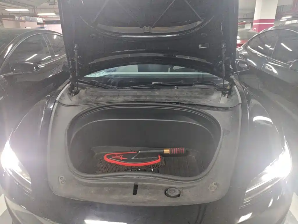 Tesla Model 3 — фото 20