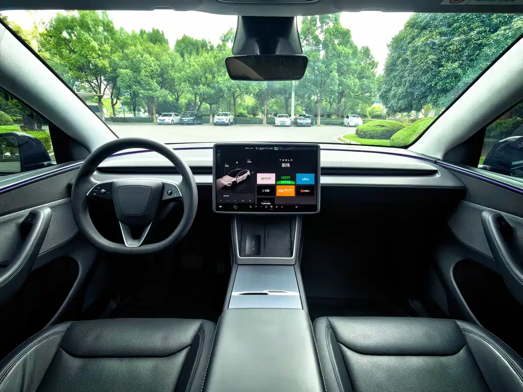 Tesla Model Y — фото 5