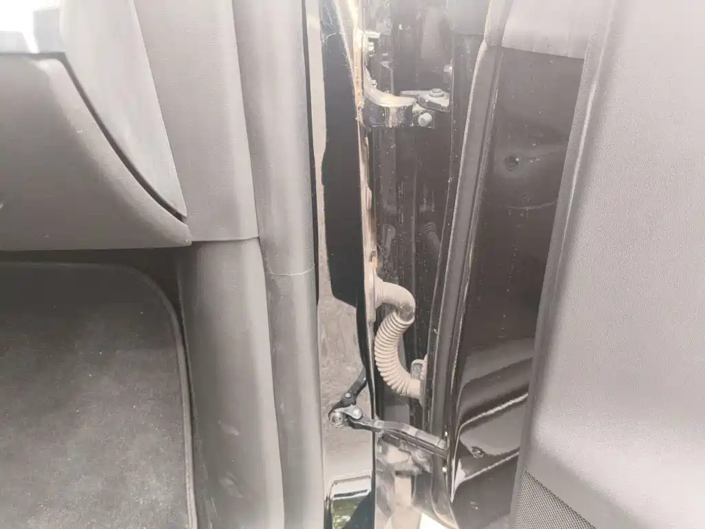 Tesla Model Y — фото 18