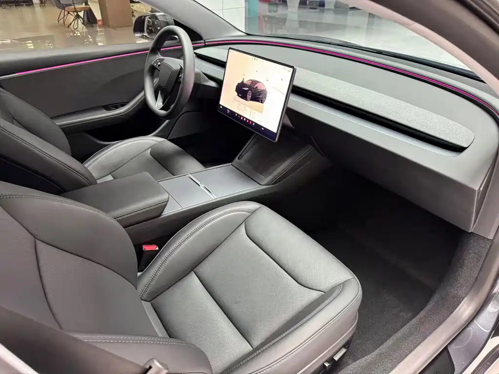 Tesla Model 3 — фото 15