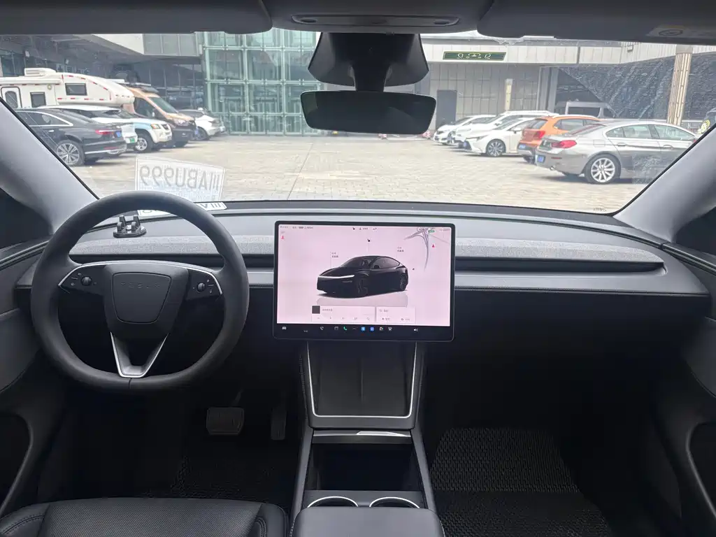 Tesla Model Y — фото 5