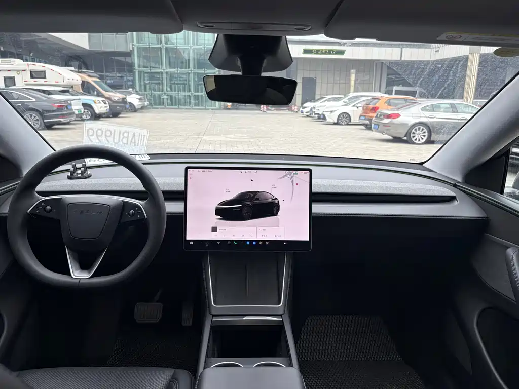 Tesla Model Y — фото 6