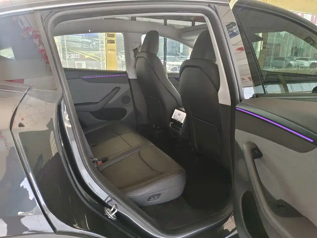 Tesla Model Y — фото 20