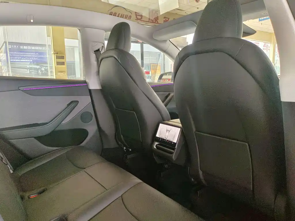 Tesla Model Y — фото 22
