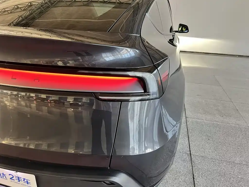 Tesla Model Y — фото 23
