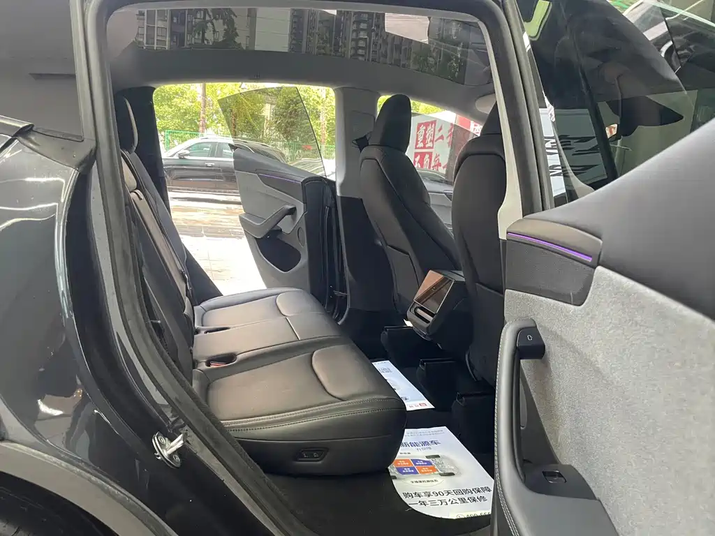 Tesla Model Y — фото 19