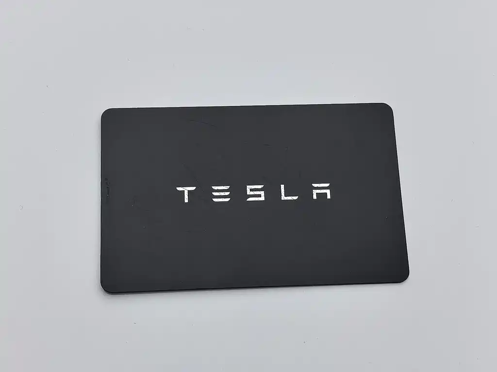 Tesla Model Y — фото 19