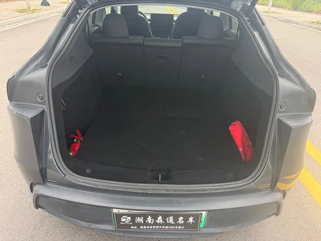 Tesla Model Y — фото 29