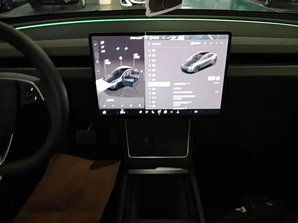 Tesla Model Y — фото 13
