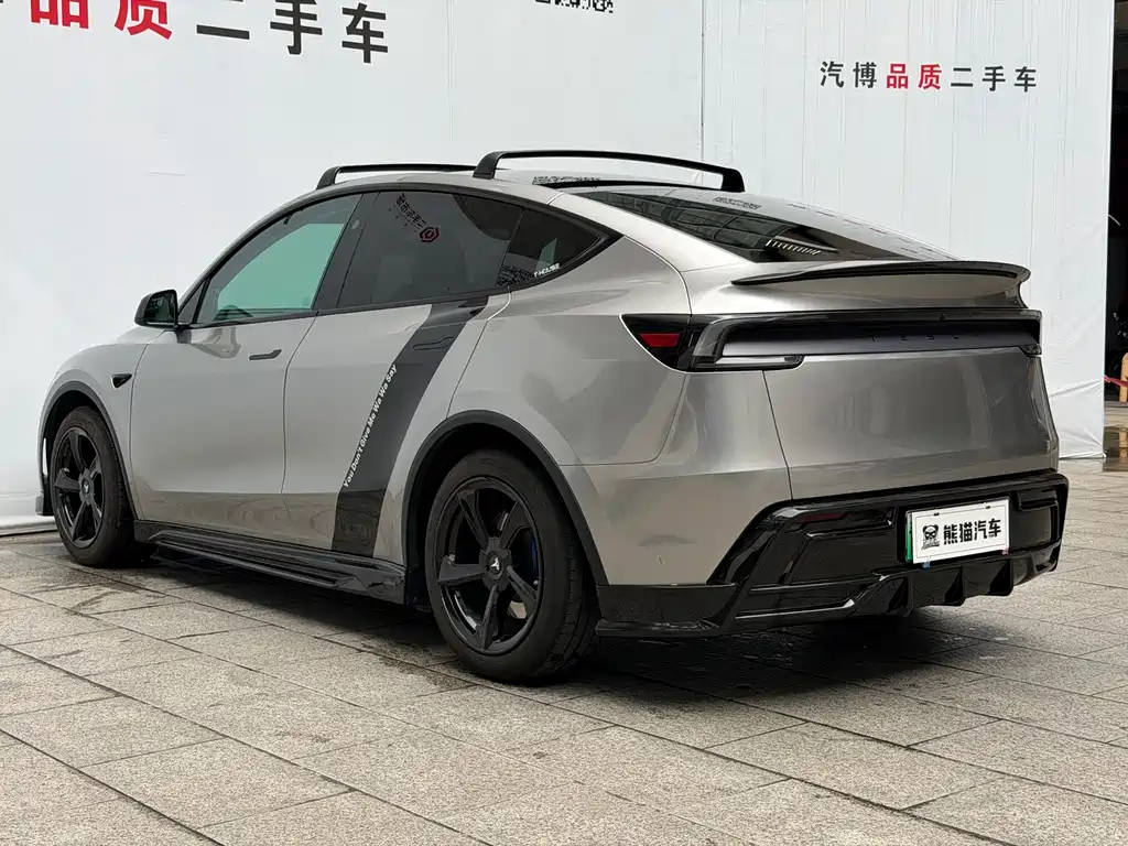 Tesla Model Y — фото 7