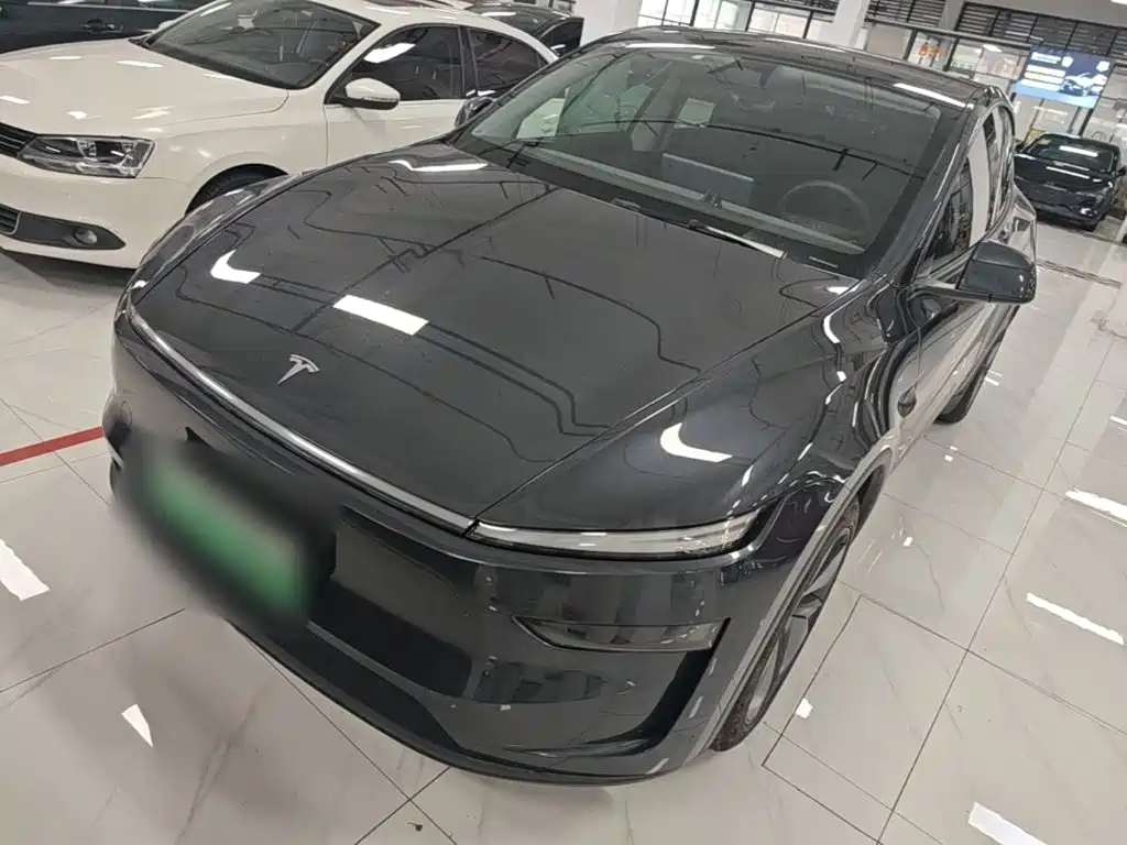 Tesla Model Y — фото 2