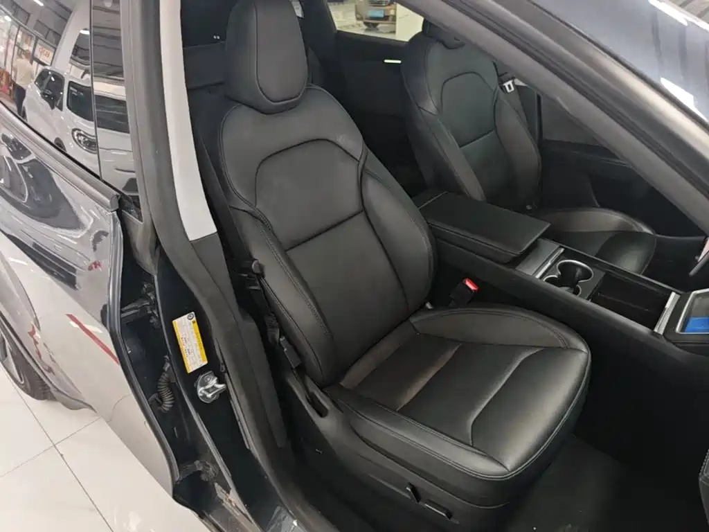 Tesla Model Y — фото 20
