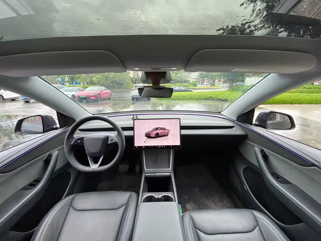 Tesla Model Y — фото 6