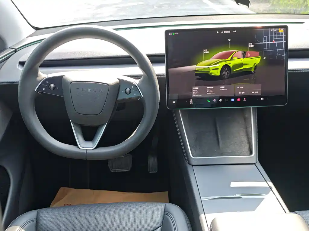 Tesla Model Y — фото 15