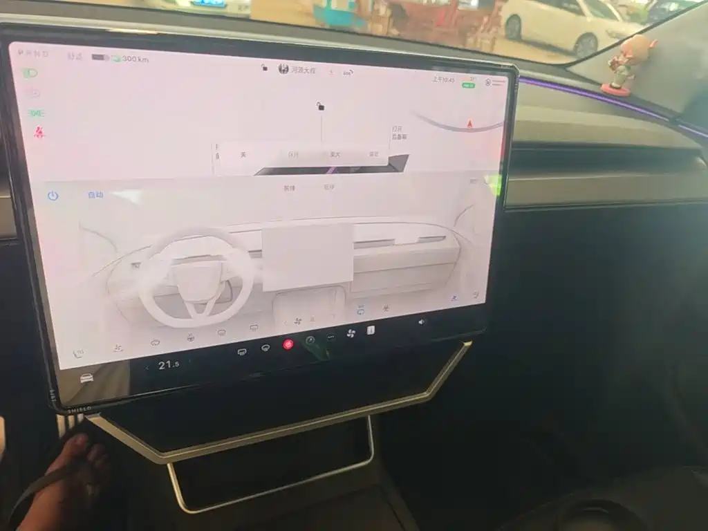 Tesla Model Y — фото 13