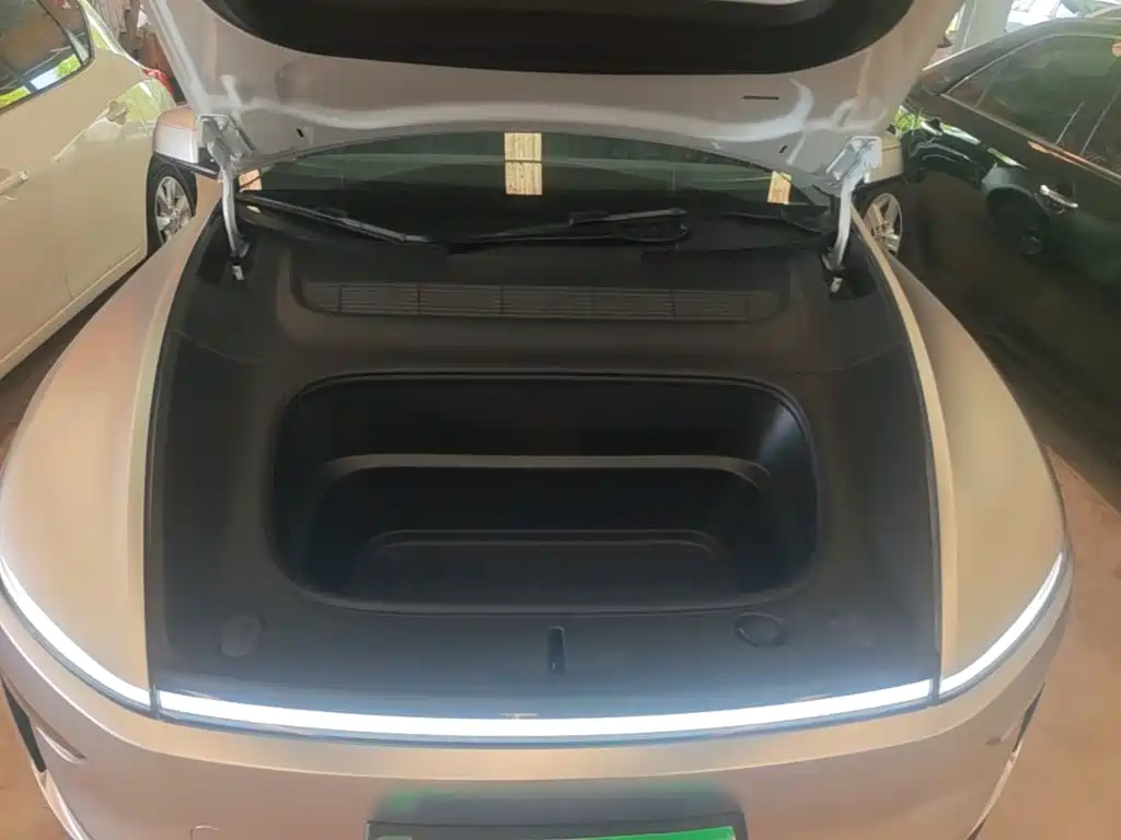 Tesla Model Y — фото 20