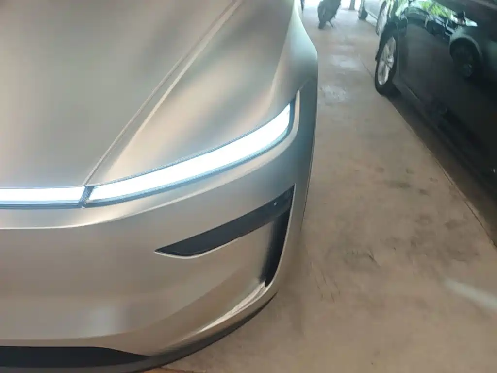 Tesla Model Y — фото 24