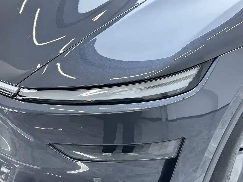 Tesla Model Y — фото 11