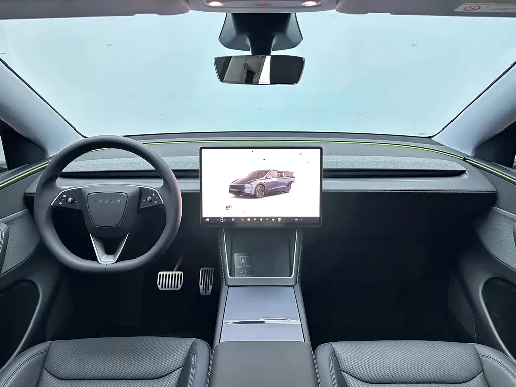 Tesla Model Y — фото 14