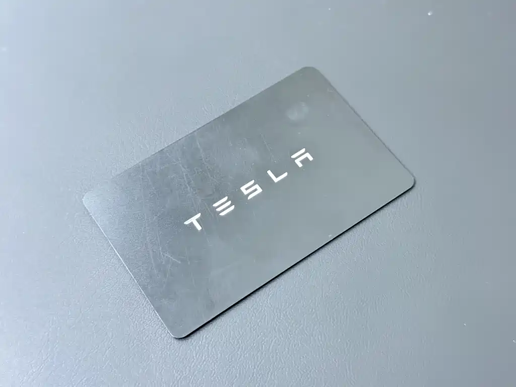 Tesla Model Y — фото 20