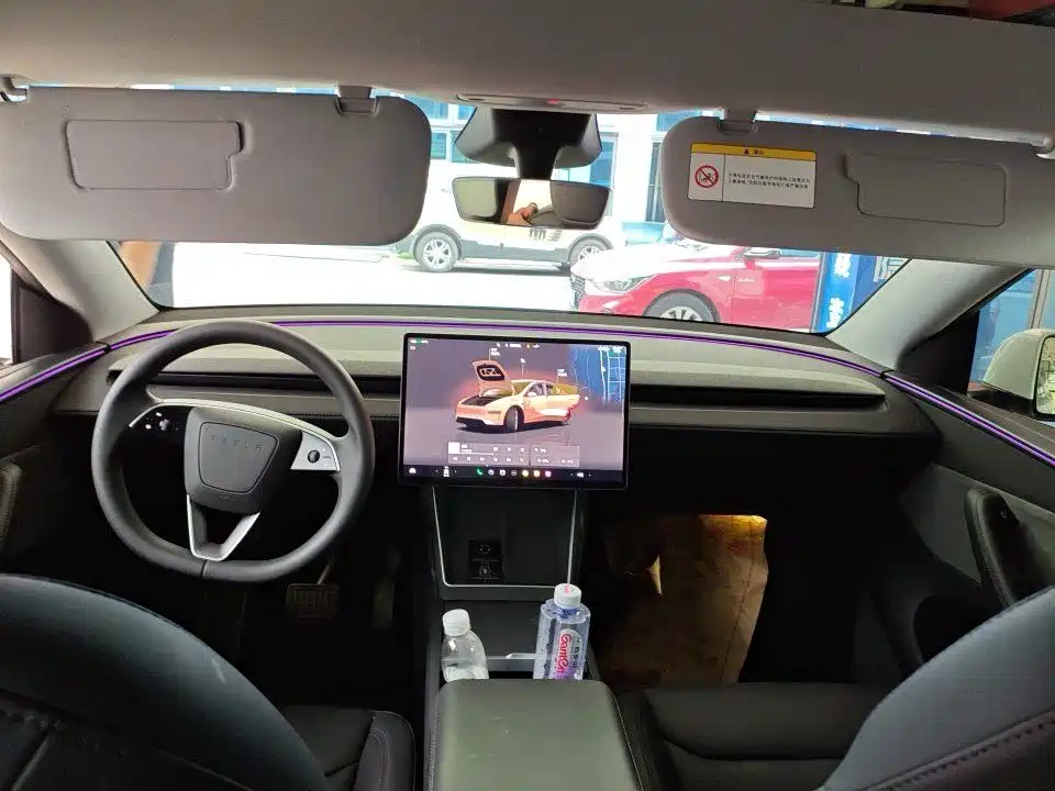 Tesla Model Y — фото 7